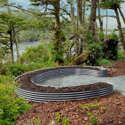 17" tall nest garden bed  in Canada