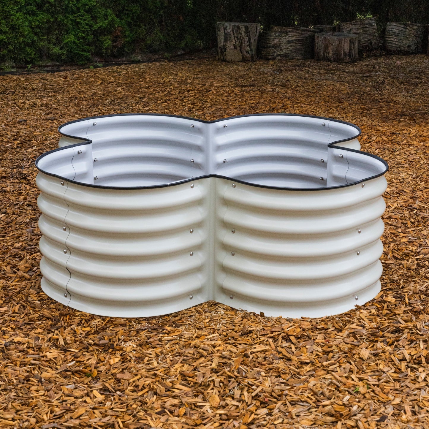 four leaf clover garden box, raised planter box, raised garden bed canada, vegetable garden ideas, elevated garden beds, metal planter, raised garden beds metal, planter box canada, galvanized planter, modular garden bed